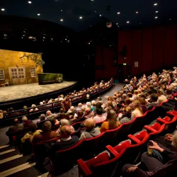 Queen's Theatre - Romford