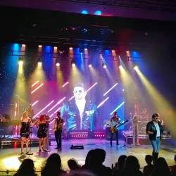 Queen's Theatre - Romford