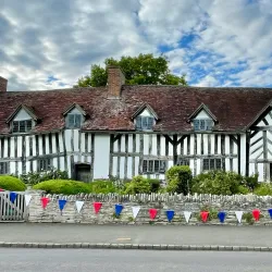 Shakespeare Birthplace Trust - Mary Arden's Farm - Solihull