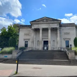 Stockport War Memorial Art Gallery - Stockport