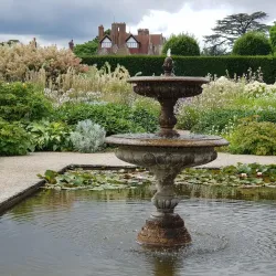 Loseley Park - Sutton Green