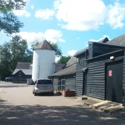 Welwyn Garden City Theatre - Welwyn Garden City