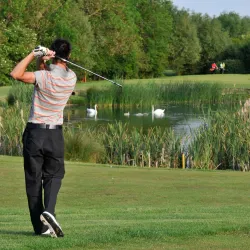 Witney Lakes Resort - Witney