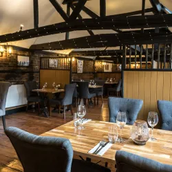 Cantley House Gardens - Wokingham