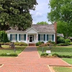 Helen Keller Birthplace (Ivy Green) - Tuscumbia