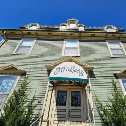 Miss Laura's Visitor Center and Museum - Fort Smith