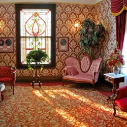 Miss Laura's Visitor Center and Museum - Fort Smith