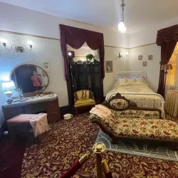 Miss Laura's Visitor Center and Museum - Fort Smith