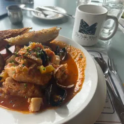 The Birds House (Tides Wharf) - Bodega Bay