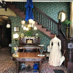 Meux Home Museum - Fresno