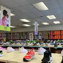 Gilroy Premium Outlets - Gilroy