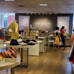 Gilroy Premium Outlets - Gilroy