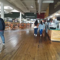 Gilroy Premium Outlets - Gilroy