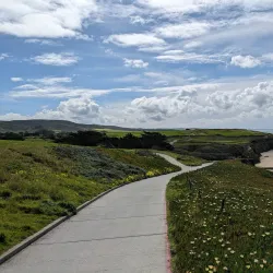 Half Moon Bay Coastside Trail - Half Moon Bay