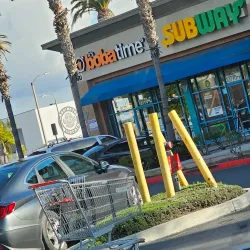 Hawthorne Plaza Shopping Center - Hawthorne