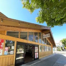 IV Farmers Market - Isla Vista