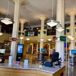 Redwood City Public Library - Redwood City