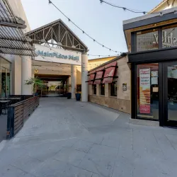 MainPlace Mall - Santa Ana