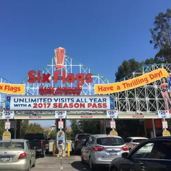 Six Flags Magic Mountain - Santa Clarita