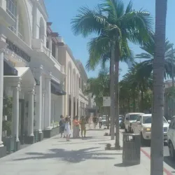 Beverly Hills Trolley Tour - Beverly Hills