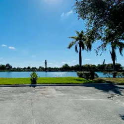 Lakeside Park - Miami Lakes