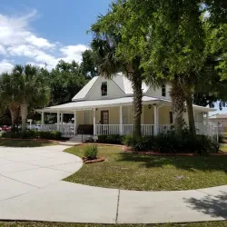 Oviedo Farmers Market - Oviedo