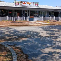 Spring Hill Shopping Center - Spring Hill