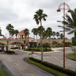 Vero Beach Outlets - Vero Beach