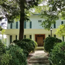 The Brown House - Conyers