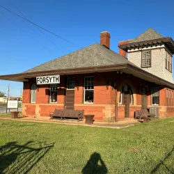 Monroe County Museum - Forsyth