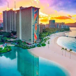 Waikiki Beach - Honolulu