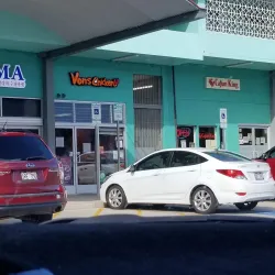 Waimalu Shopping Center - Pearl City