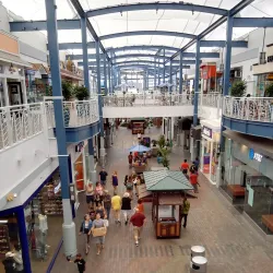 Queen Kaahumanu Center - Wailuku