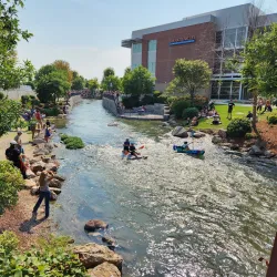 Indian Creek Plaza - Nampa