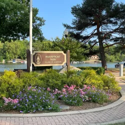 Algonquin Riverwalk Park - Algonquin