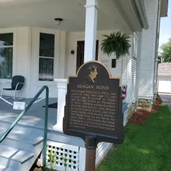 Ronald Reagan Boyhood Home - Dixon