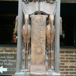 Frank Lloyd Wright Visitor Center - Oak Park