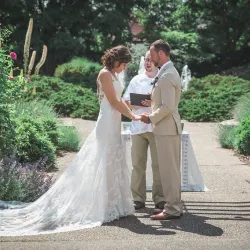 Luthy Botanical Garden - Peoria