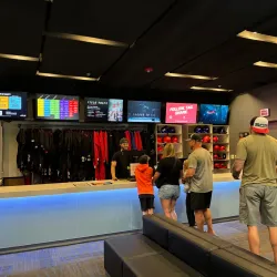 iFLY Indoor Skydiving Schaumburg - Schaumburg