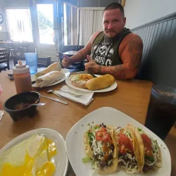 Local Dining and Shops - Spring Valley