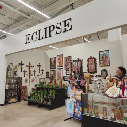 Downtown West Dundee Shopping District - West Dundee