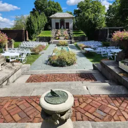 Irwin Gardens - Columbus