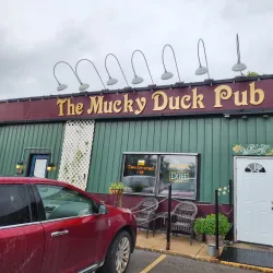 The Mucky Duck Pub & Eatery - Ames