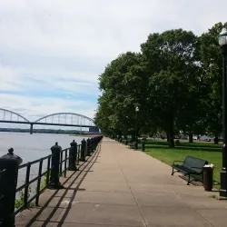 LeClaire Park - Davenport