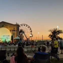 LeClaire Park - Davenport