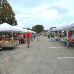 Decorah Farmers Market - Decorah