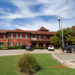 Chanute Public Library - Chanute