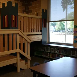 Iola Public Library - Iola