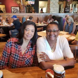 Legends Outlets Kansas City - Kansas City