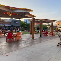 Legends Outlets Kansas City - Kansas City